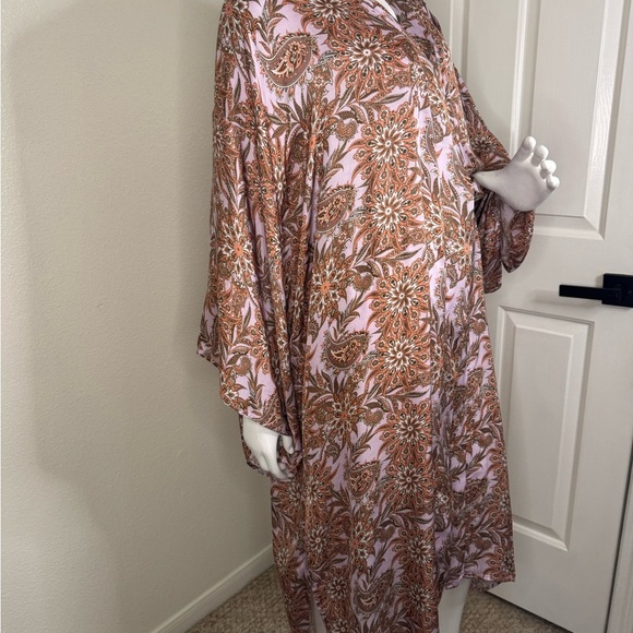Rue de Seine Floral Kimono Robe One Size.  #227 - Picture 4 of 17